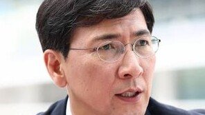 [속보] ‘성폭행 의혹’ 안희정, 기자회견 돌연 취소