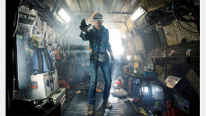 영화 본듯 게임 한듯, 스필버그의 ‘VR액션’