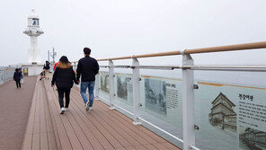 월미도 등대로 산책로 인기