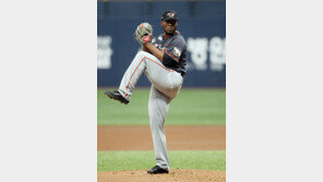 [베이스볼 브레이크] ‘우려가 현실로’ 무너진 한화 선발진, 탈출구는 없나