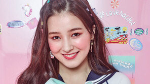 [연예뉴스 HOT5] 모모랜드 낸시, 화장품 모델 재계약