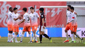 시즌 초반 호성적 강원의 원동력은 하이브리드형 선수들