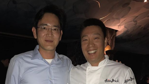 이재용 부회장, 출장 중 캐나다 식당서 포착…언제 복귀?