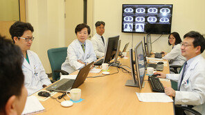 [첨단의학을 달린다]서울아산병원 암병원, ‘다학제 암 통합진료’ 국내 첫 도입, 환자 ‘맞춤형’ 치료 선도