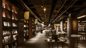 아난티 코브, ‘이터널 저니’에서 북토크 형식 강연 진행