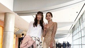 “베스트드레서의 위엄” 한유미, SNS서 우아한 자태 과시