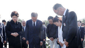 文대통령 “4·3 명예회복 후퇴없어… 제주에 봄이 오고있다”