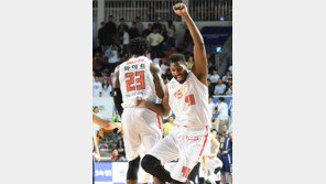 231점 혈투… SK가 웃었다