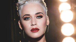 케이티페리, 데뷔 17년만에 첫 내한…10분만에 ‘티켓 매진’ 기록하기도