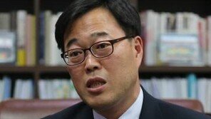 한국당 “김기식, 박근혜 죄목과 무엇이 다른가…적폐는 ‘이중잣대’”