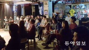 선배 개그맨도 보러오는… 웃음 빵 ‘스탠드업 코미디’