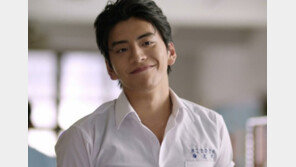 강한나와 열애설 왕대륙…‘亞 첫사랑 아이콘’ ·유부녀 영화감독과 ‘○○’ 논란