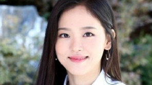 ‘왕대륙과 열애설’ 강한나, 독자행보설? 소속사 “전속계약 위반시 법적책임 물을 것”