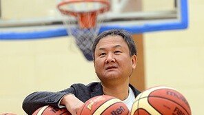 [한국 스포츠의 길을 묻다] ② 농구 파워피플 1위 유재학 감독