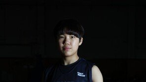 [퇴근길 스포츠] 女농구 ‘트리플 더블 괴물’  박지현 “제 롤 모델은…”