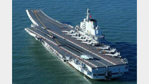 시진핑, 남중국해서 中주석 첫 해상열병식