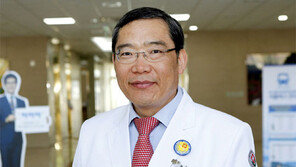 [新 명인열전]후진국에 의료한류 전파하는 ‘고관절 수술’ 세계 최고 권위자