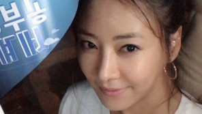 이본의 10년 된 연인은 문세흥 촬영감독?…소속사 “사실무근”