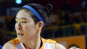 박지수 “한달 뒤 WNBA 뛰자”