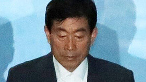 與 “원세훈 징역 4년 확정, 정권 안보 위해 온갖 불법…당연한 판결”