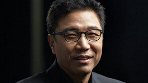 SM, 이수만 개인회사로 100억 유출설에 ‘펄쩍’…“투명하게 공시”