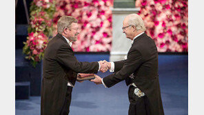 과학-공학계 판도 뒤집을 ‘꿈의 소재’를 찾아라