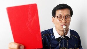 “오심도 경기의 일부라고요? 경기장서 쫓아내야죠”