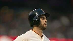 ‘12분45초의 혈투’ SF 벨트, 한 타석 21구 ML 신기록