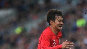 [사커 피플] ‘목발 떼고’ 재활 전념 김진수, 시간과의 치열한 전쟁