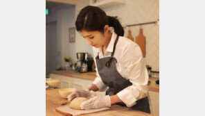 ‘파경’ 김경란 제빵 취미에 푹…“변덕 심한 환경서도 잘 부풀어주는 빵”