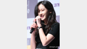 [동아포토]‘버닝’ 전종서, 이창동 감독이 극찬.. 여태 볼 수 없었던 원석