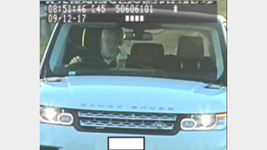 ‘잡을테면 잡아봐’ 단속카메라 향해 손가락 욕설 男…징역 8개월 철창행