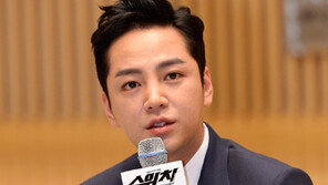 장근석 “자유롭게 노는듯 연기…사기꾼 캐릭터, 딱이라네요”