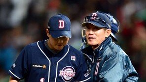 김태형 감독, “함덕주는 두산의 기준으로 관리한다”