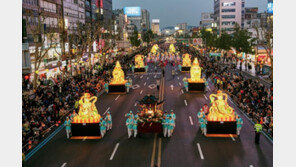 북한燈 19점 선두에…부처님오신날 도심 10만개 연등행렬 ‘장관’