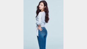 김사랑 ‘다리 골절’, 팬들 화들짝 …“신이 내린 미모 사랑님, 눈물이 나네요”