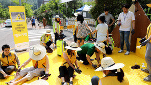 [상생경영]횡단보도 어린이 교통사고 예방… 전국 112곳에 ‘옐로카펫’
