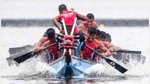 “드래건보트 남북 함께 저으며 화합”