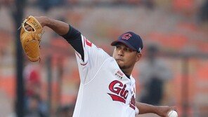 ‘천신만고 첫 승’ 듀브론트, 상승세 롯데의 천군만마