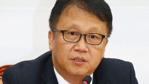 민병두 “당·유권자 뜻 따라 의원직 사퇴 철회…두달치 세비 전액 기부”