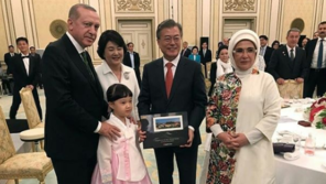 아역배우 김설, 文대통령과 깜짝 만남…“손녀 보듯 맞아주신 대통령님”