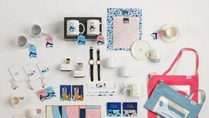 靑 ‘이니굿즈’ 발표 하루만에 표절 의혹…“판매 유보”