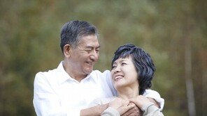 어버이날 건강 선물 ‘보청기’… 구입 시 유의점은?