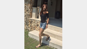 김성령 발리사진 뭐길래?…“동안 미모+명품 몸매”