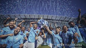 압도적 리그우승 맨시티, 왕관의 무게를 견뎌라