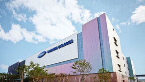 [비즈 프리즘] 10조 증발 ‘후덜덜’… 제약·바이오주 ‘골골골’