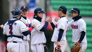 두산의 미스터리한 1위 질주