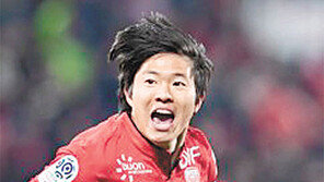 투톱 출격 권창훈, 10호골 펄펄