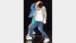 [동아포토]틴탑 니키, 느낌 충만