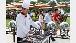 더 케이 호텔, 10일 야외 바비큐 비어 파티 개막